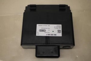 17801217 – 8K0959663F – Spannungsstabilisator