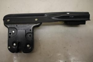 17796306 – 8N0827505F – Slotmechaniek Achterklep