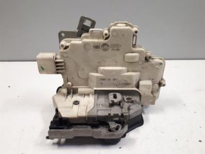 22412940 – 8J2837015A – Deurslot Mechaniek 4Deurs links-voor