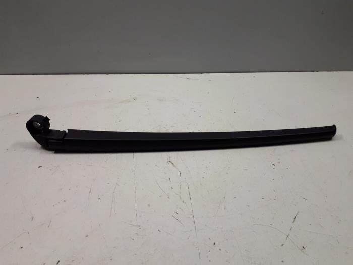 22535362 – 8E9955407C – Scheibenwischerarm hinten