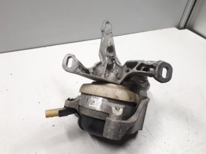 22577021 – 4M0399202G – Getriebe Halterung