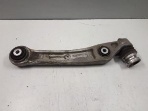 22579530 – 4M0407152M, 4M0407156E – Draagarm onder rechts-voor