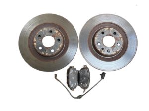 22469923 – 8W0698451BG, 8W0615601E – Remschijf + blok achter