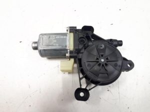 22621962 – 8W0959801 – Door window motor