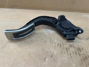 22731154 – 8W1723523A, 8W1723523 – Gaspedaal