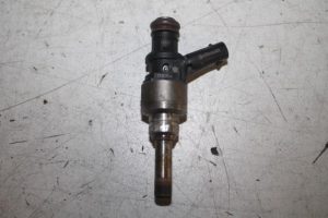 17807576 – 06E906036P – Injector (benzine injectie)