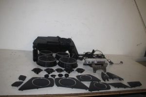17833216 – 8K9035 – Speaker set