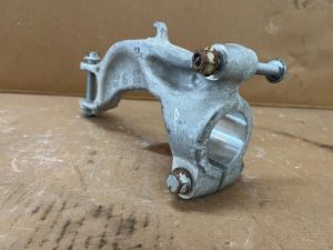 22729225 – 8W0413037H – Schokdempervork links-voor