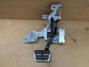 22731159 – 8W1723140C, 8W1723117 – Rempedaal