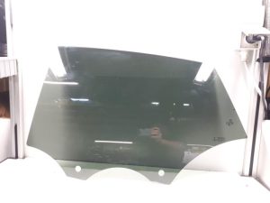 22619803 – 8W8845205A – Rear door window 4-door, left