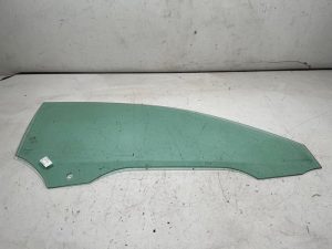 22820558 – 8W6845202, 8W6845202A – Portierruit 2Deurs rechts