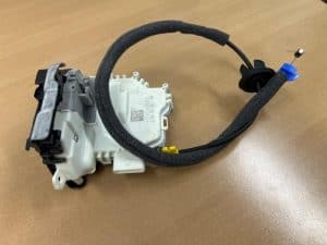 22820562 – 8X1837016B – Deurslot Mechaniek 2Deurs rechts