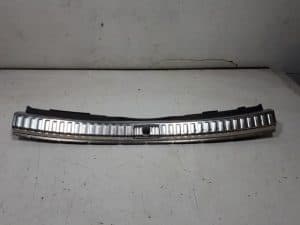 23050920 – 4K98644834PK – Afdekking slotvanger achter