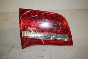 23324415 – 4F9945093E – Taillight, left