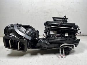 23281813 – 8W0898037, 4M1820023C, 8W0820356, 4M1820024, 8W1820005AF, 4M1820023, 8B3820037 – Kachelhuis