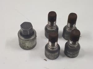 23332034 – 4F0698139B – Radmuttern Set