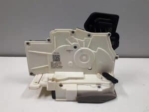 23356445 – 4K0839015Q – Deurslot Mechaniek 4Deurs links-achter