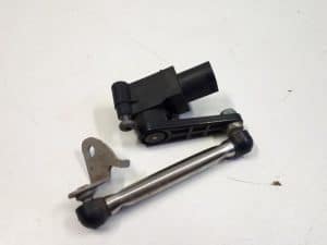 23353329 – 8R0941309C – Xenon height adjustment