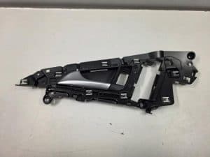 23345062 – 4G0837019A4PK – Portiergreep 4Deurs links-voor