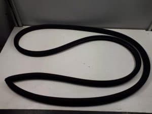 23476190 – 8A0831721C041 – Front door seal 4-door, left