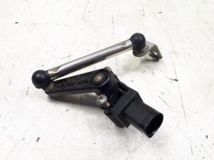 23386137 – 8R0941309C – Xenon height adjustment