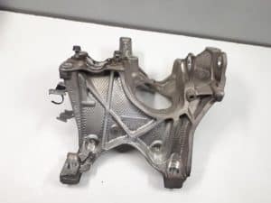 23425673 – 8W0399296E – Getriebe Halterung