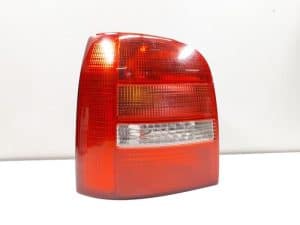 23463220 – 8D9945095D – Taillight, left
