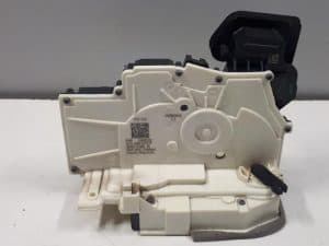 23504048 – 4K0839015P – Deurslot Mechaniek 4Deurs links-achter