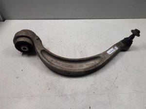 23428000 – 8W0407694A, 8W0407696A – Draagarm rechts-voor