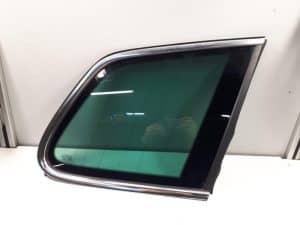 23459578 – 7P6845298S – Driehoeks Ruit rechts-achter