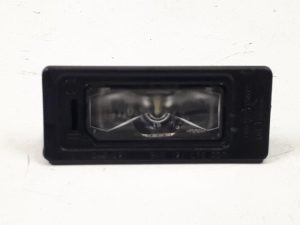 23483341 – 5NA943021 – Registration plate light