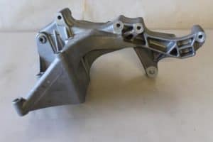 17793338 – 074145169F – Dynamosteun boven