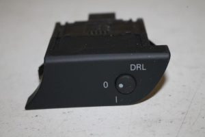 17803650 – 8E1919094C5PR – Light switch