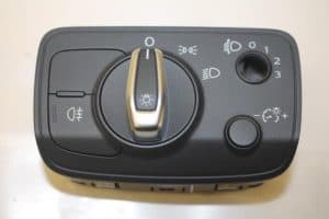 17800218 – 8V0941531M5PR – Light switch