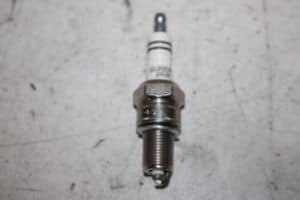 17814446 – WR8DC – Bougie