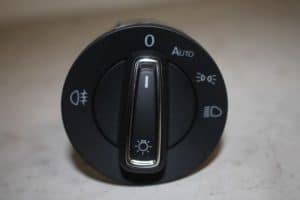 17819350 – 5G0941431BEWZU – Licht Schalter