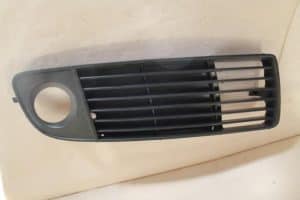 17787803 – 4B0807682H01C – Bumper Rooster