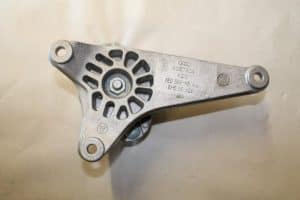 17786128 – 8E0399115AA – Getriebe Halterung