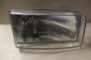 17787580 – 701941106 – Koplamp rechts