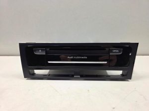 23615031 – 8R2035670E – Regelunit Multi Media