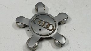 23656158 – 8R0601165 – Wheel cover (spare)