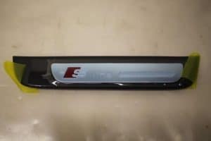 17800214 – 8K0853376B01C – Afdeklijst dorpel rechts