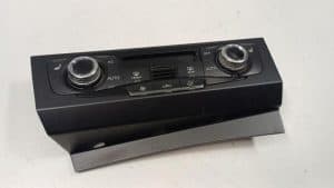 23616012 – 8K2820043TXZF – Climatronic Panel