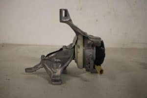 17820990 – 4M0399201G – Getriebe Halterung