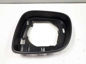 19988427 – 7E1858553C9B9 – Spiegelkap links