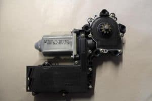 17787269 – 1E0959812B – Door window motor