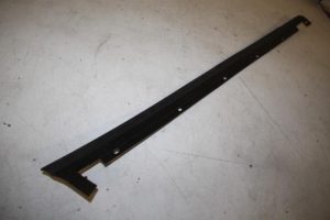 17821406 – 8D0837478 – Türleiste