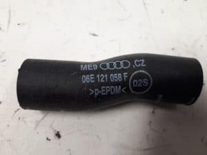 19020015 – 06E121058F – Radiateurslang