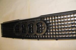 17787610 – 893853655B01C – Grille