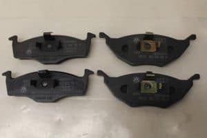 17795390 – 6E0698151 – Remblok voor